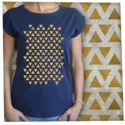 Egyszínű háromszögek