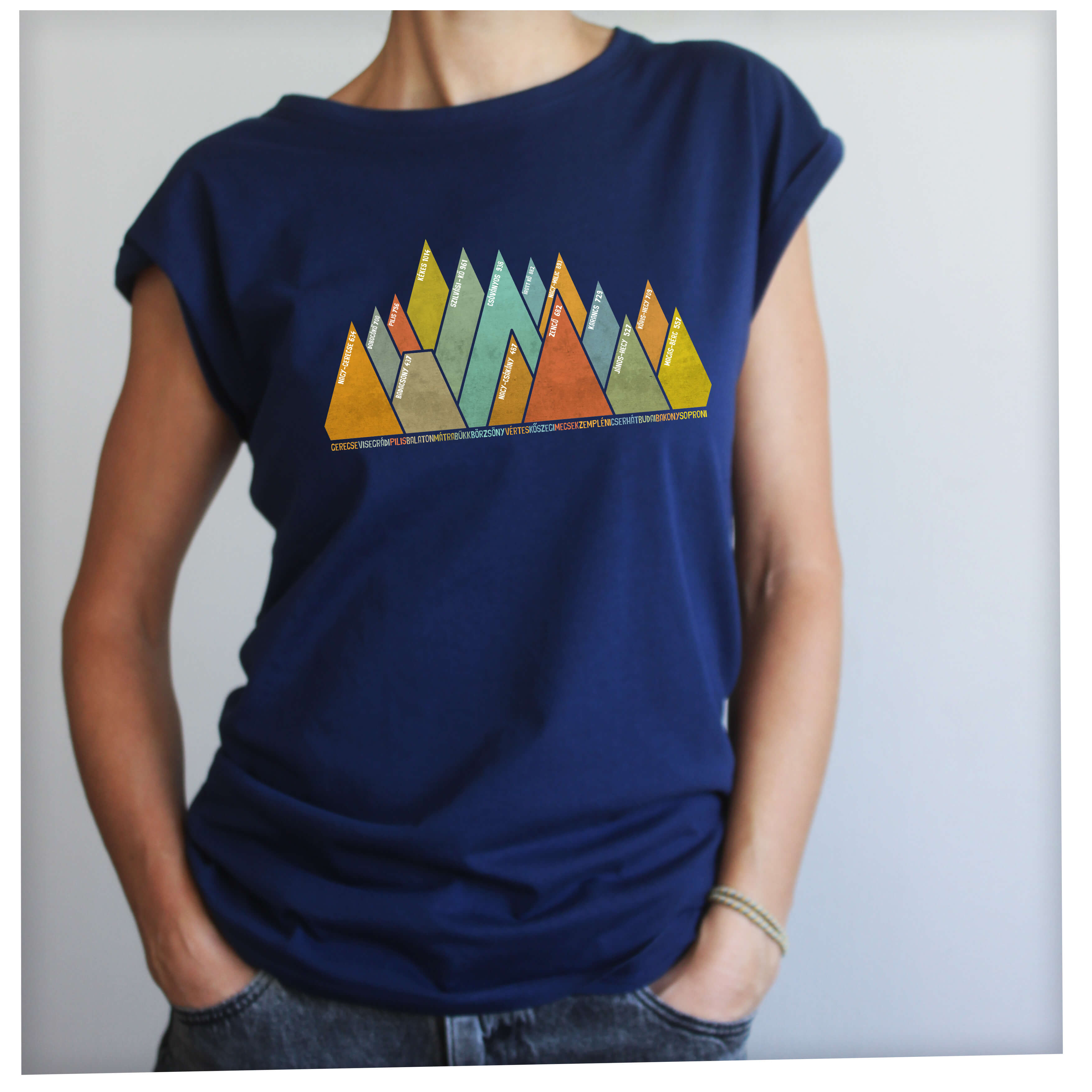 15hegy-Melba-noi-sotetkek